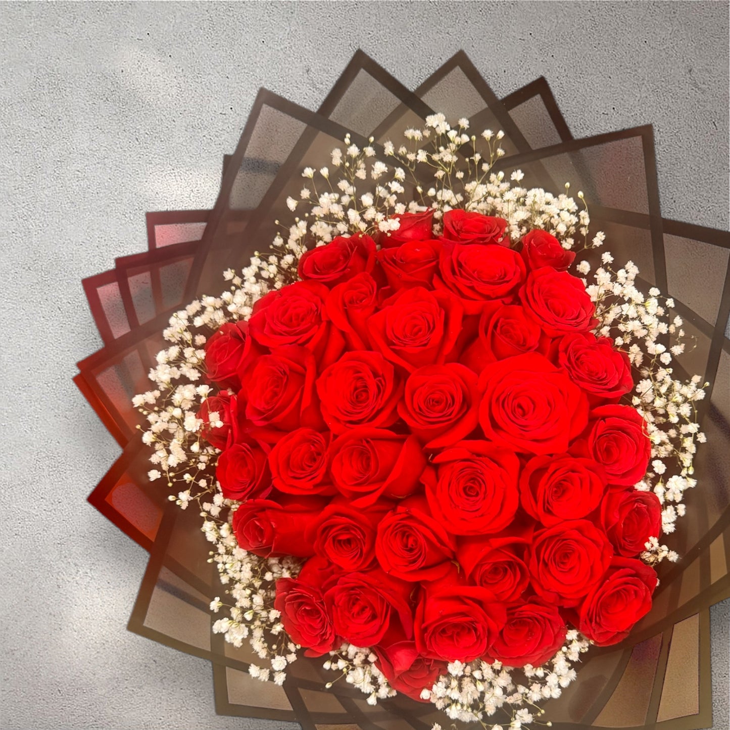 36 Mexican Small Roses with baby breath (ordinary Roses) image 0