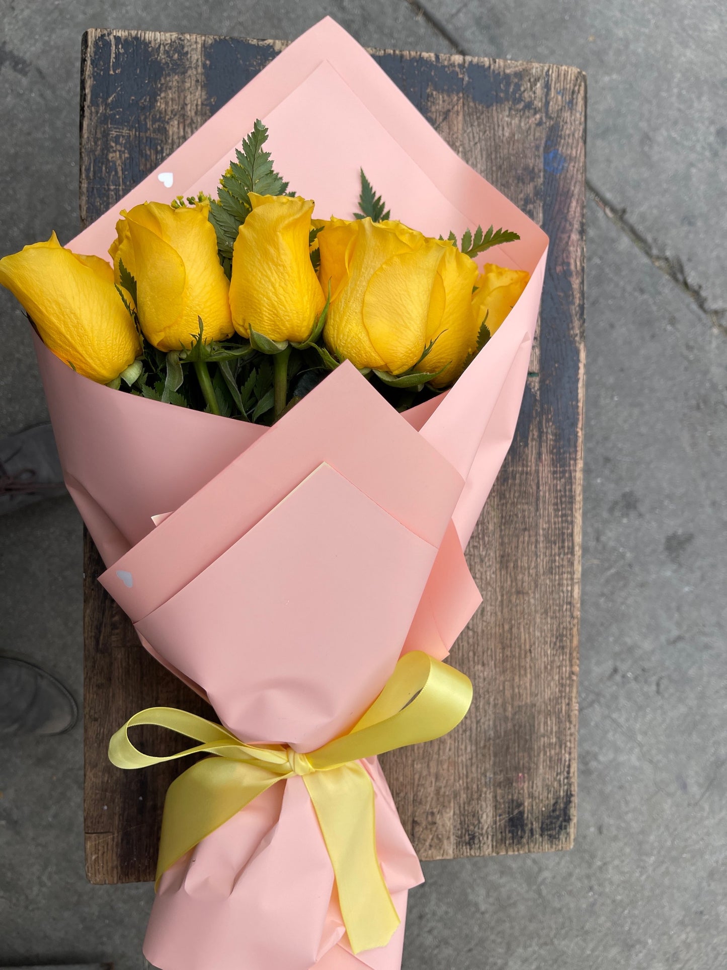 15 Sunshine Premium Roses Bouquet Wrapped in Special Paper image 2