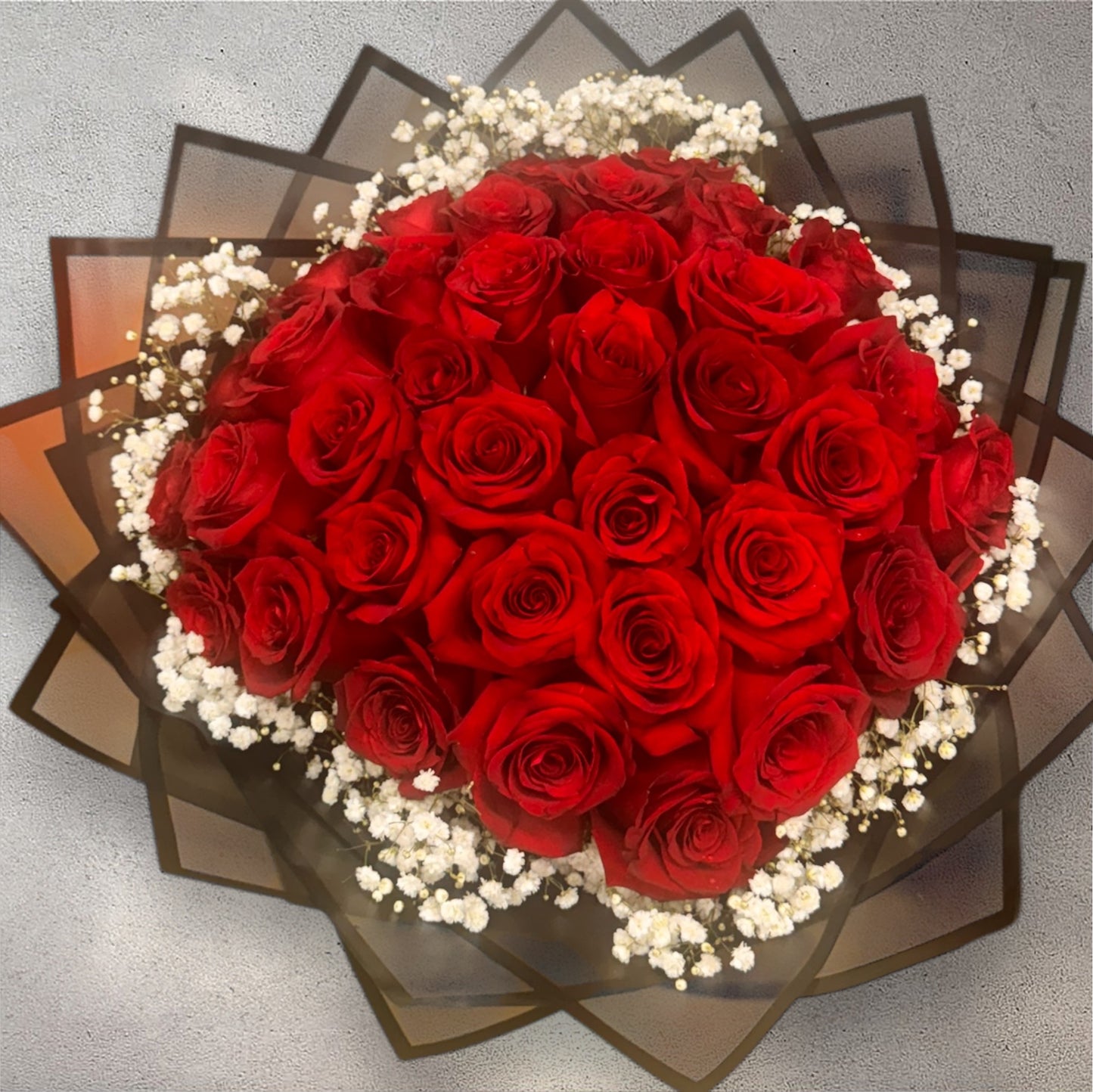 36 Premium Roses sorrounded by Baby breath image 0