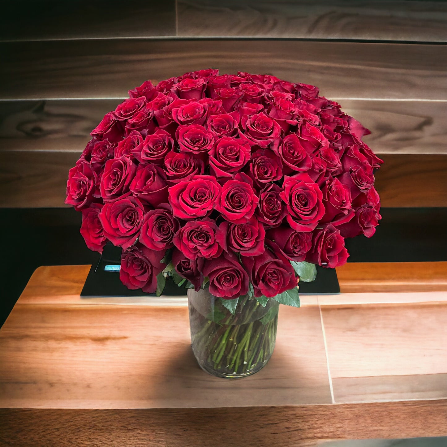 100 Beautiful Premium Red Roses in Heavy Duty Vase glass image 0
