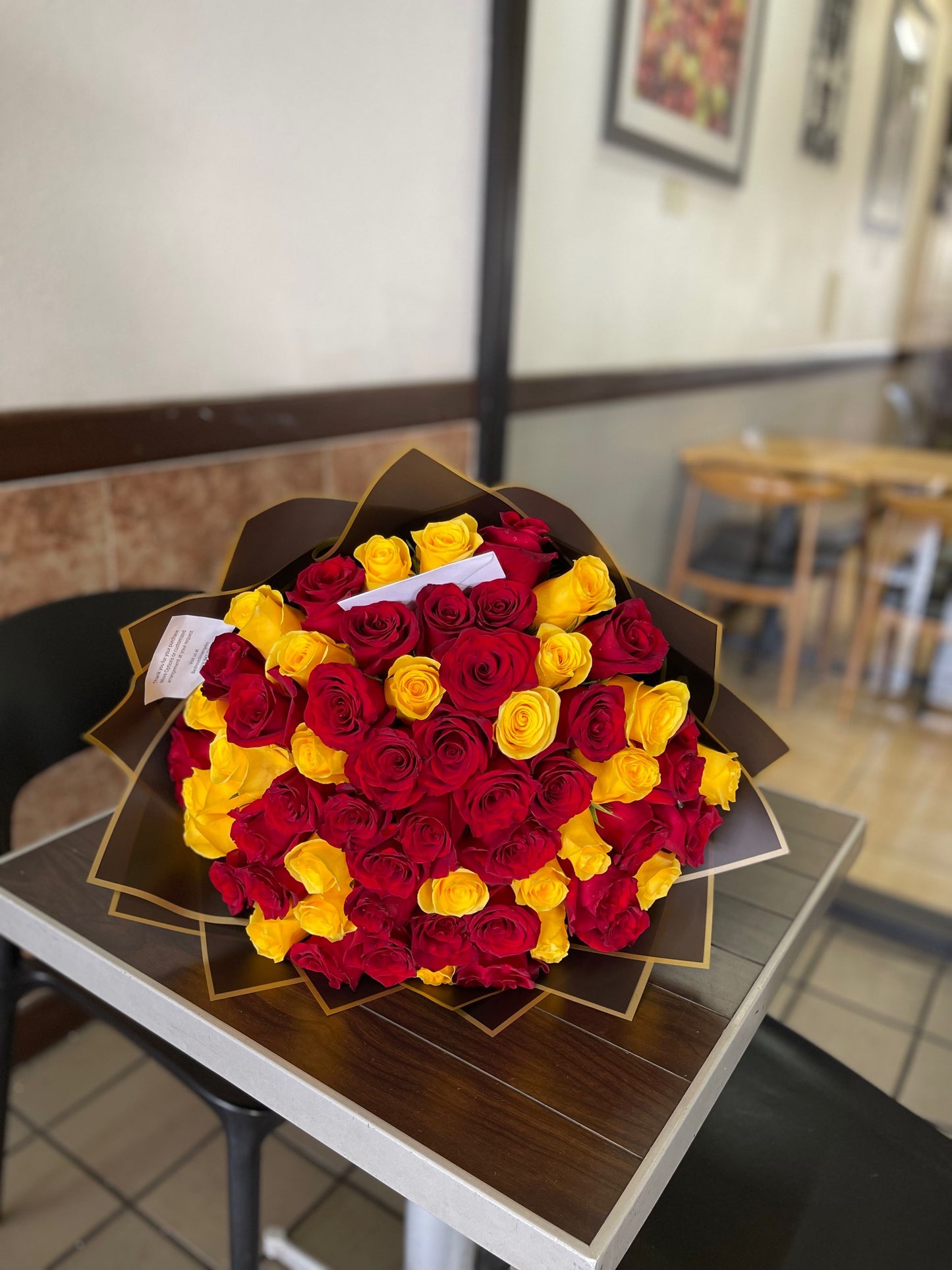7( BEAUTIFUL Red Roses and Yellow BUCHÓN of 60 ct image 0