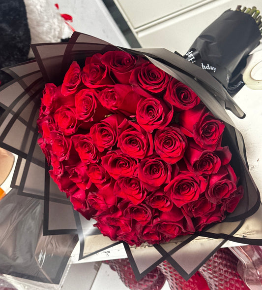 50 Premium Red Roses with Stich Teddy Buchon image 1