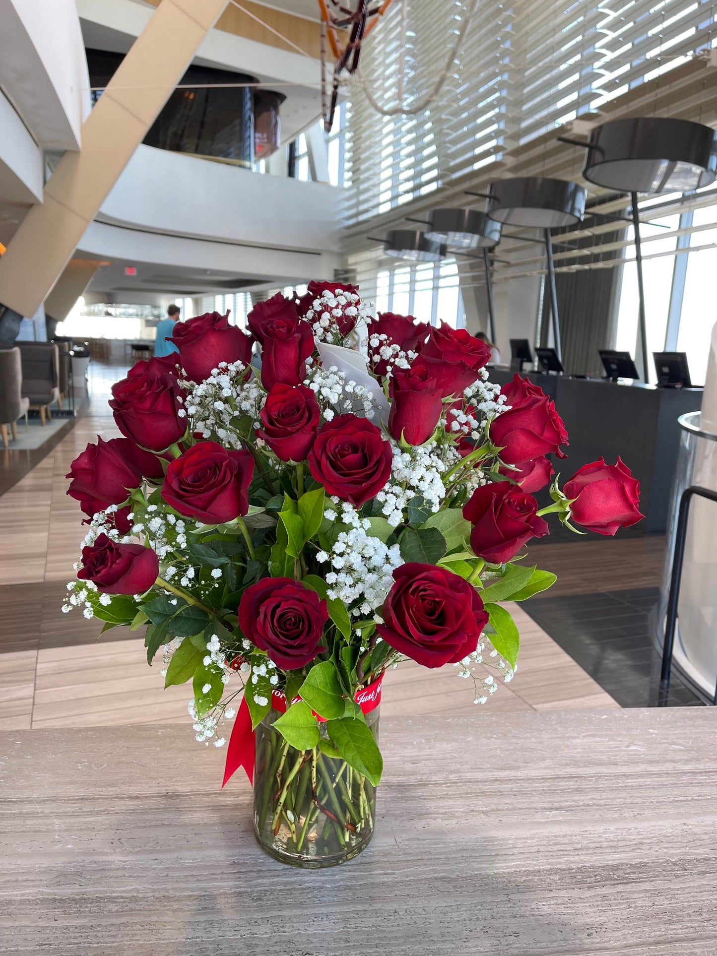 36 Beautiful Red Roses premium in A Heavy duty Glass Vase image 0
