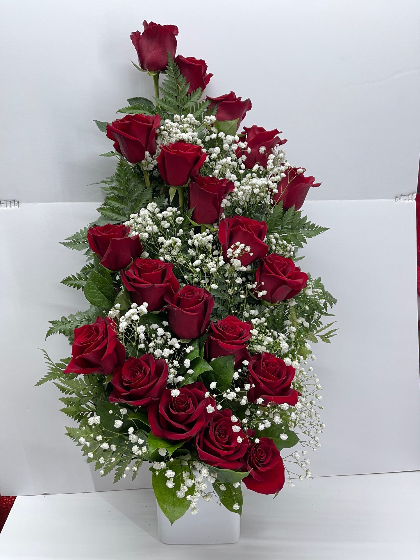 20 Beautiful Arrangement of Red Roses in Ceramic vase image 0