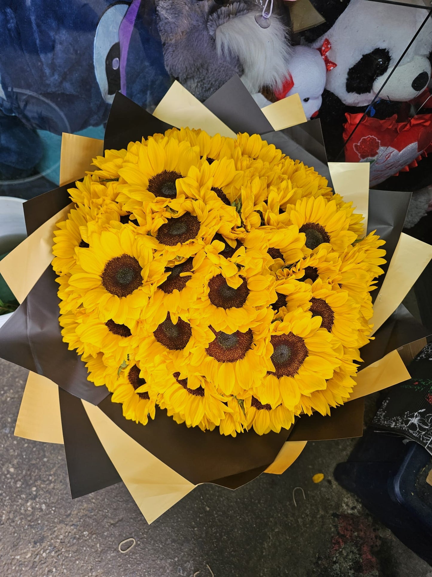 50 Premium Sunflowers Wrapped in black paper image 3