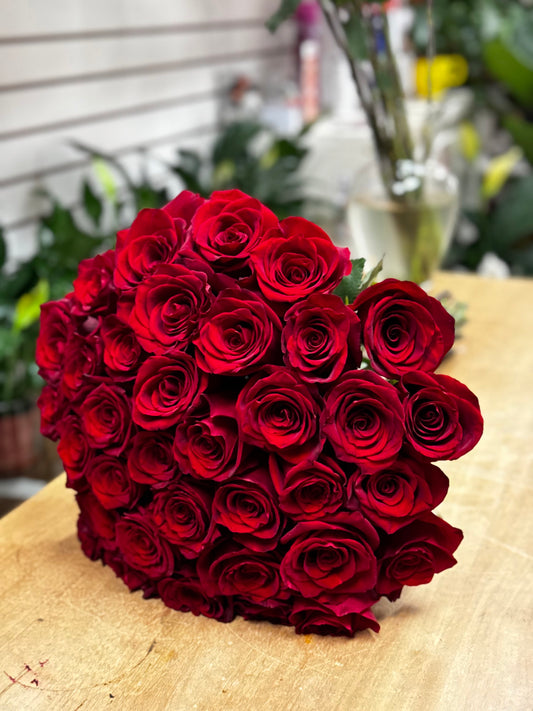 50 Premium Beautiful Roses Bouquet Buchon image 1