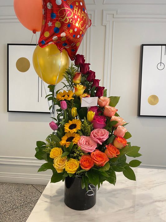 Half Moon Style Premium Roses Arrangement  image 0