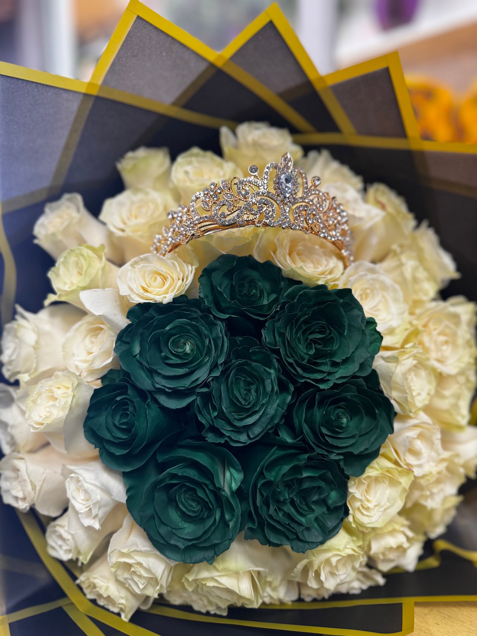 Beautiful 50 Roses Buchon with crown, green and white roses  image 2
