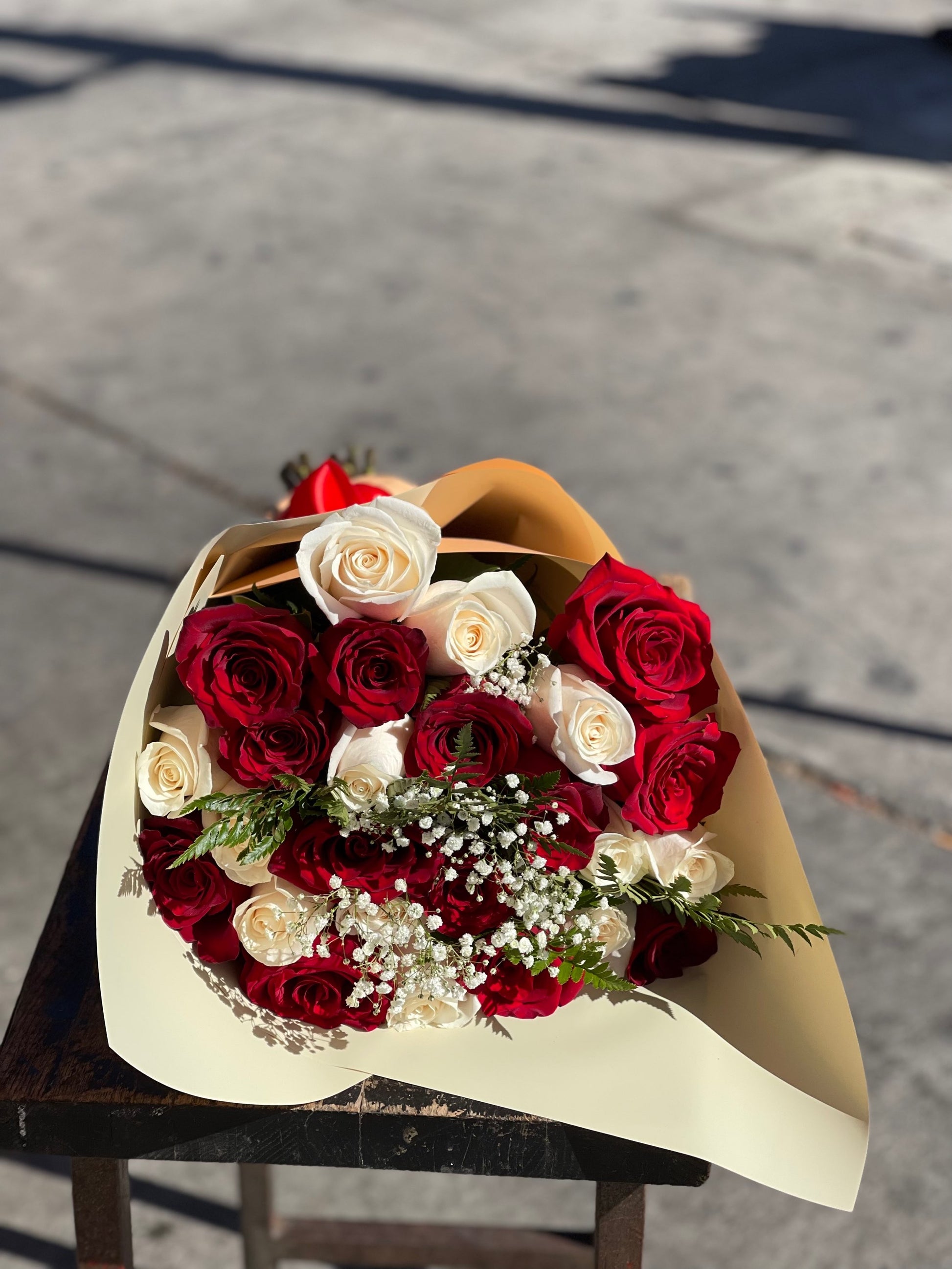 25 (2 doz+1) Premium Deep Red and white Roses Wrapped in black paper  image 0