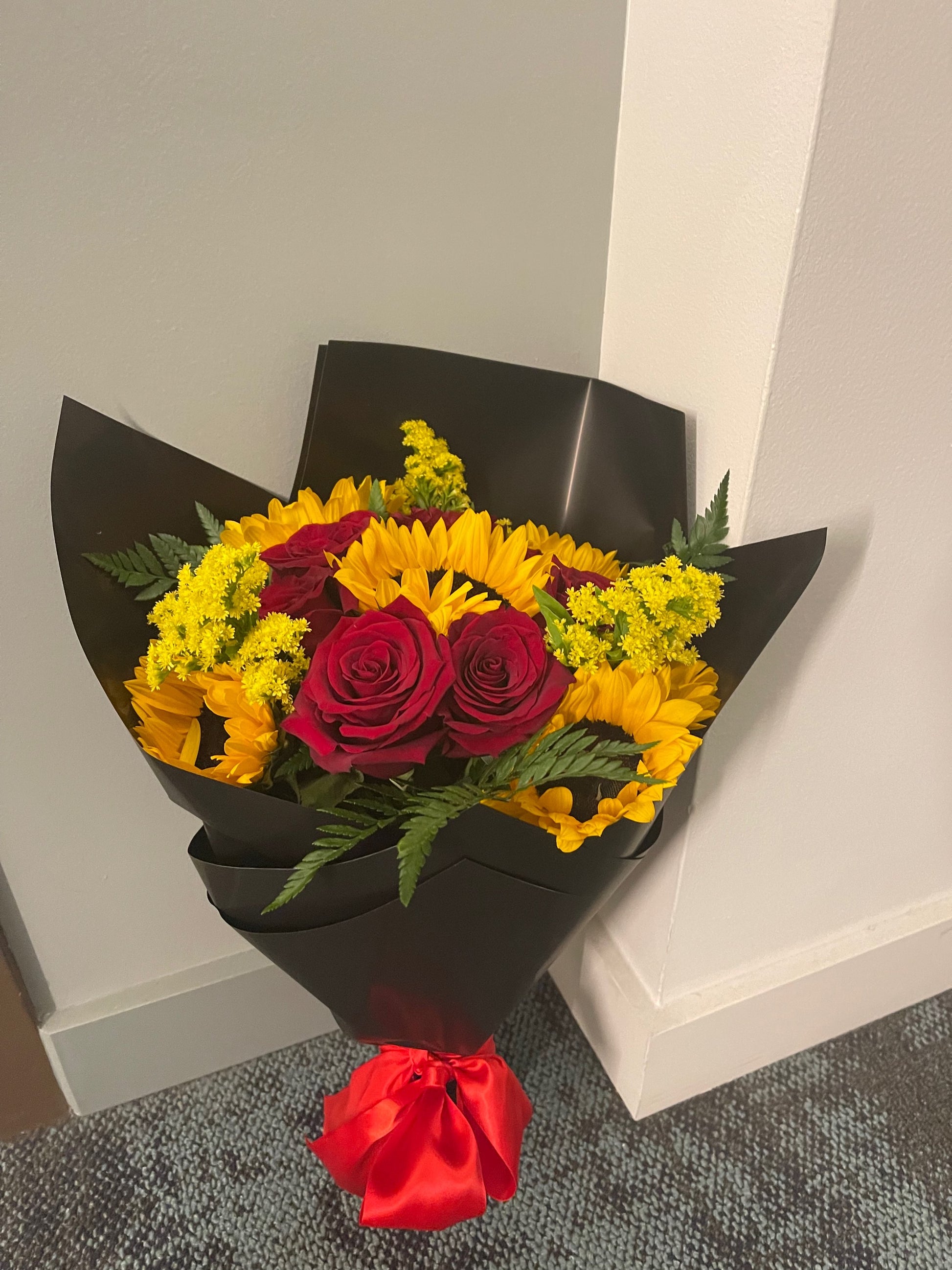 Sunflowers and Roses  image 0