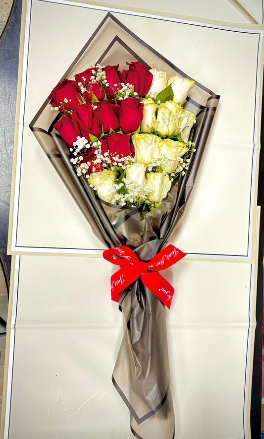 21  Long Stems Roses and big head  wrapped in black or white  image 0