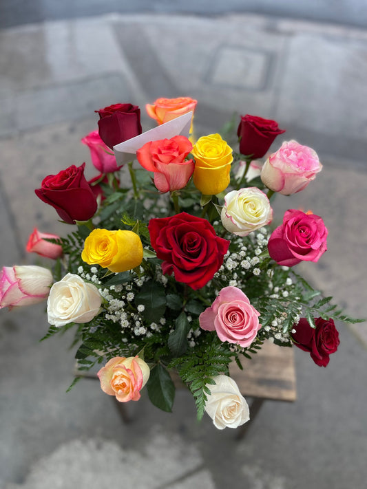 25 ASSORTED PREMIUM ROSES IN A CLEAR VASE  image 0