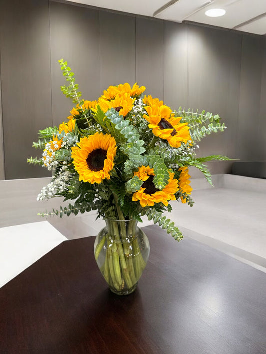 12 Beautiful Sunflowers in a Vase  image 0