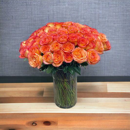 Beautiful 100 Skyfire Orange Roses in a Vase  image 0