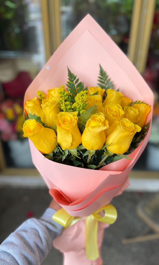15 Sunshine Premium Roses Bouquet Wrapped in Special Paper  image 0