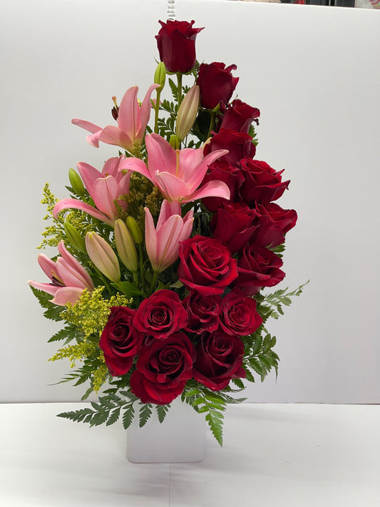 15 Beautiful Deep Lovely Red Roses and Lilies in a Ceramic Vase  image 0