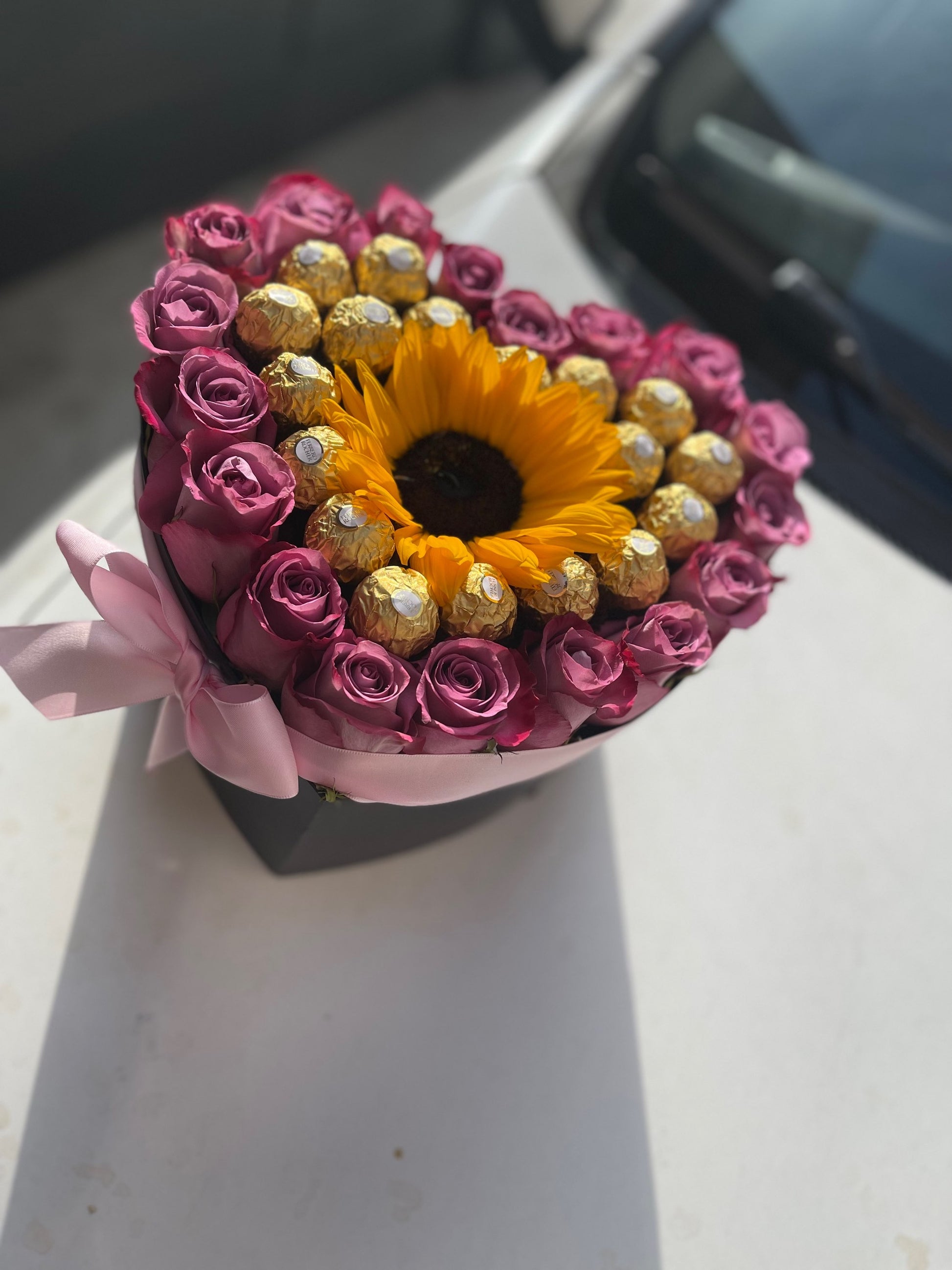 Beautiful Premium Roses and Chocolate  image 0